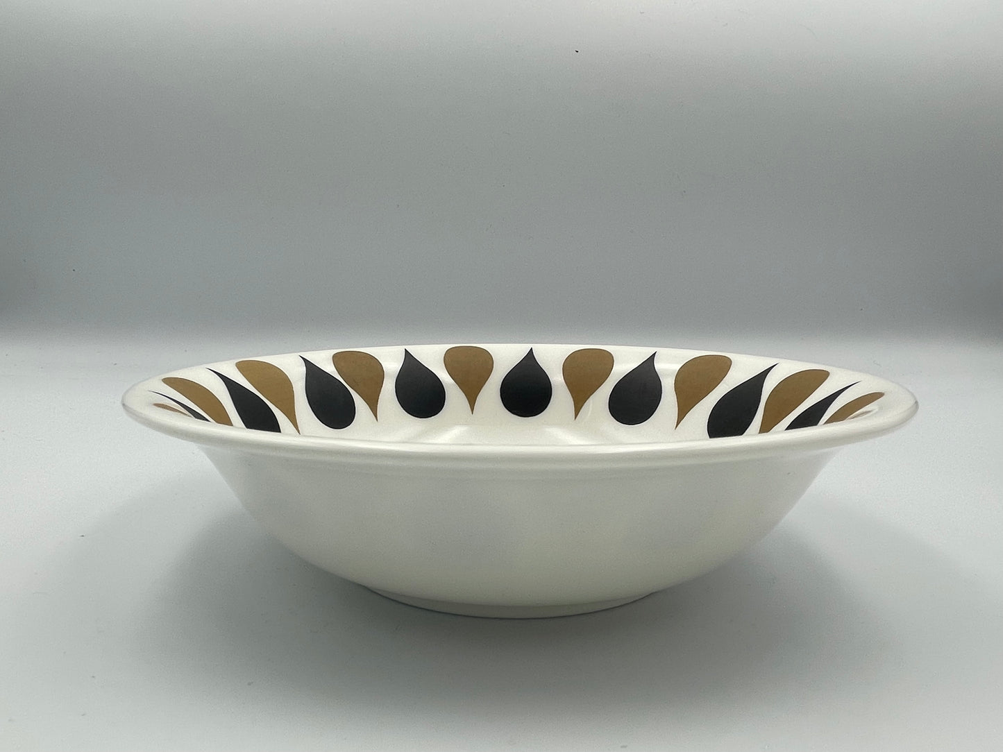Susie Cooper Diablo cereal bowl for Wedgewood
