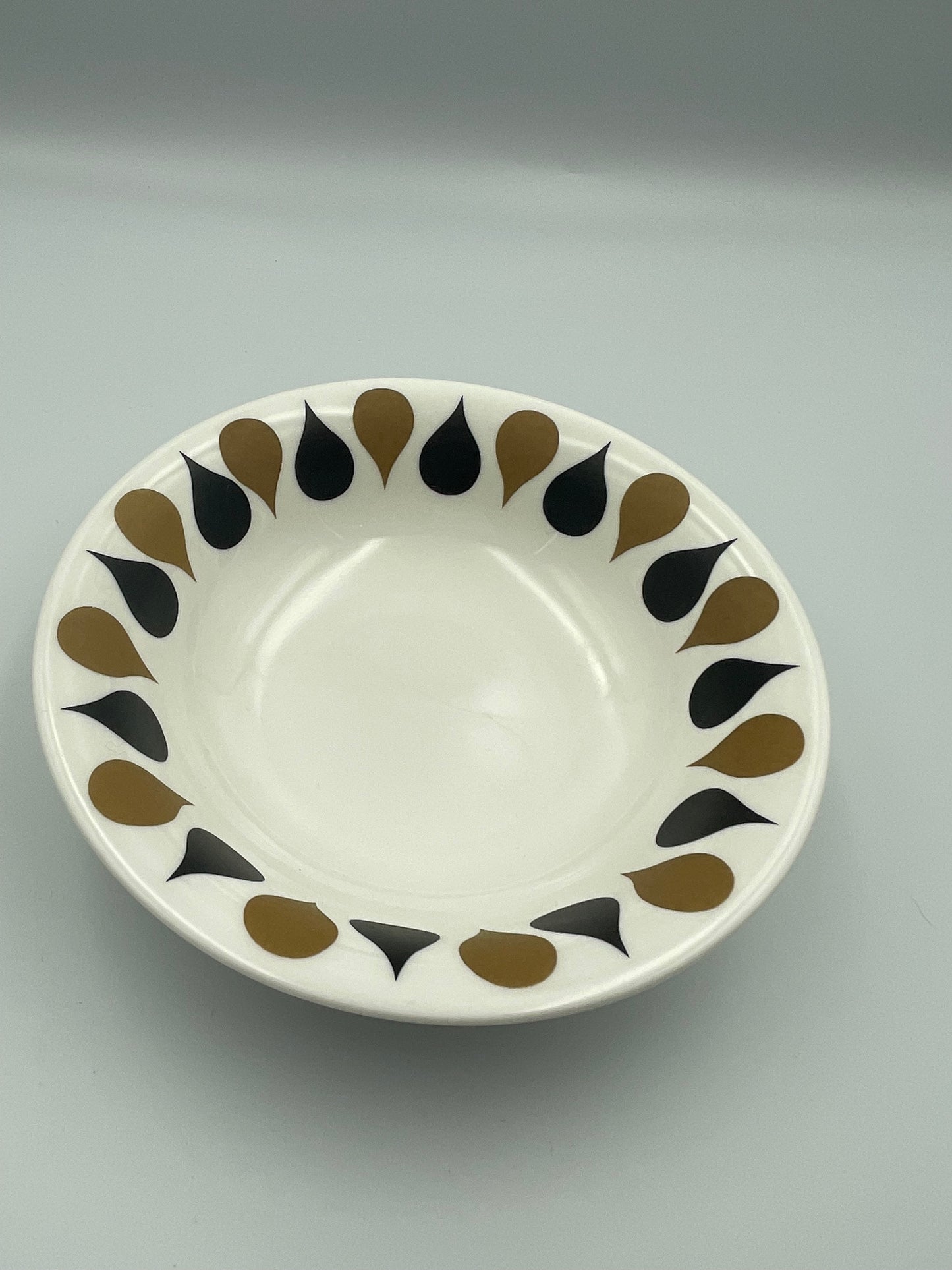 Susie Cooper Diablo cereal bowl for Wedgewood