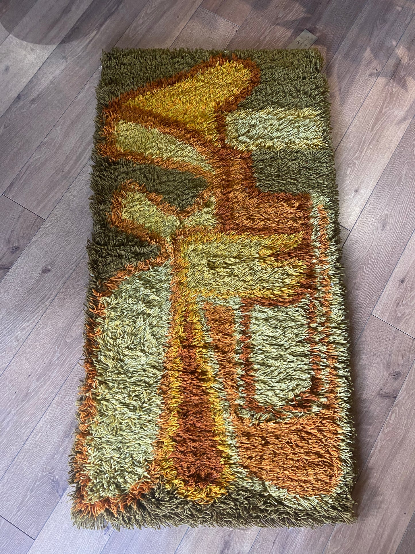 Beautiful wool Midcentury rug