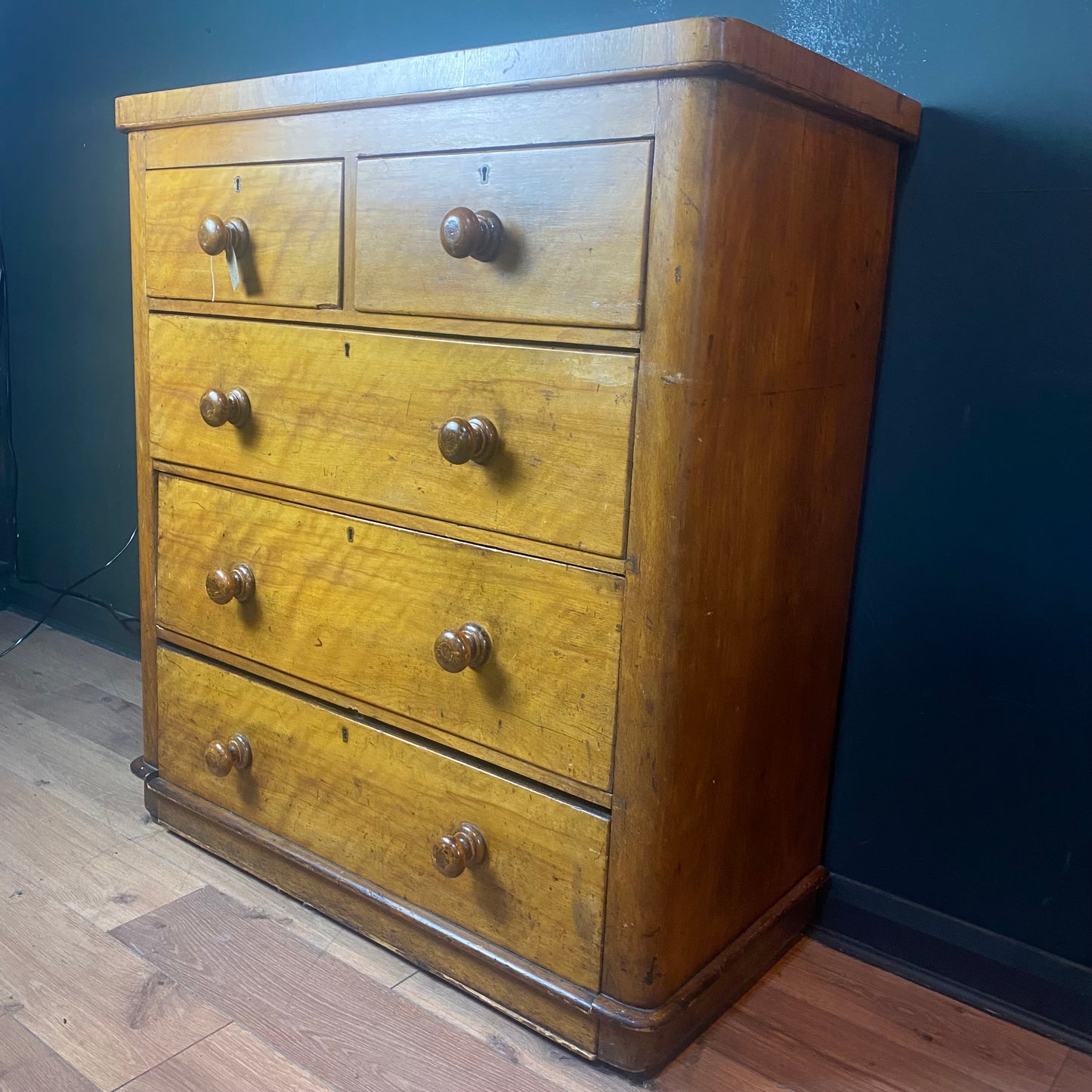Victorian chest of drawers