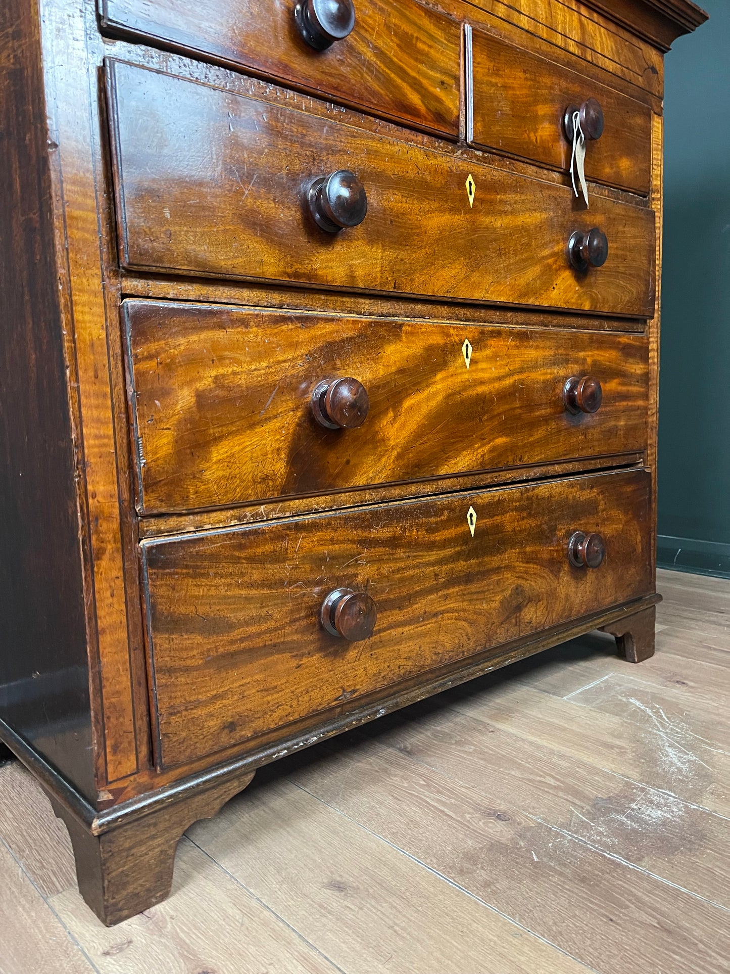 Large Victorian mahogany chest of drawers
