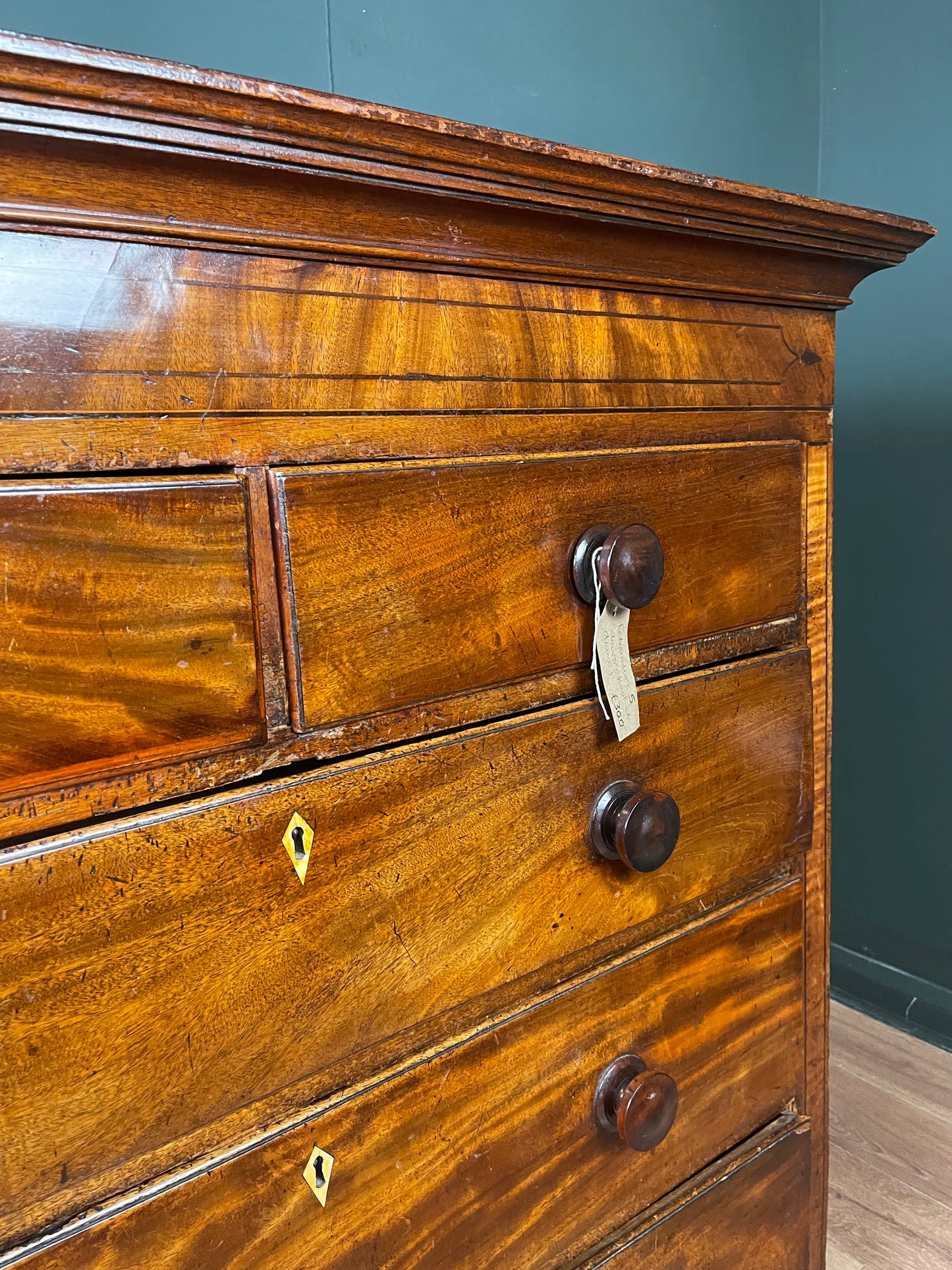 Large Victorian mahogany chest of drawers