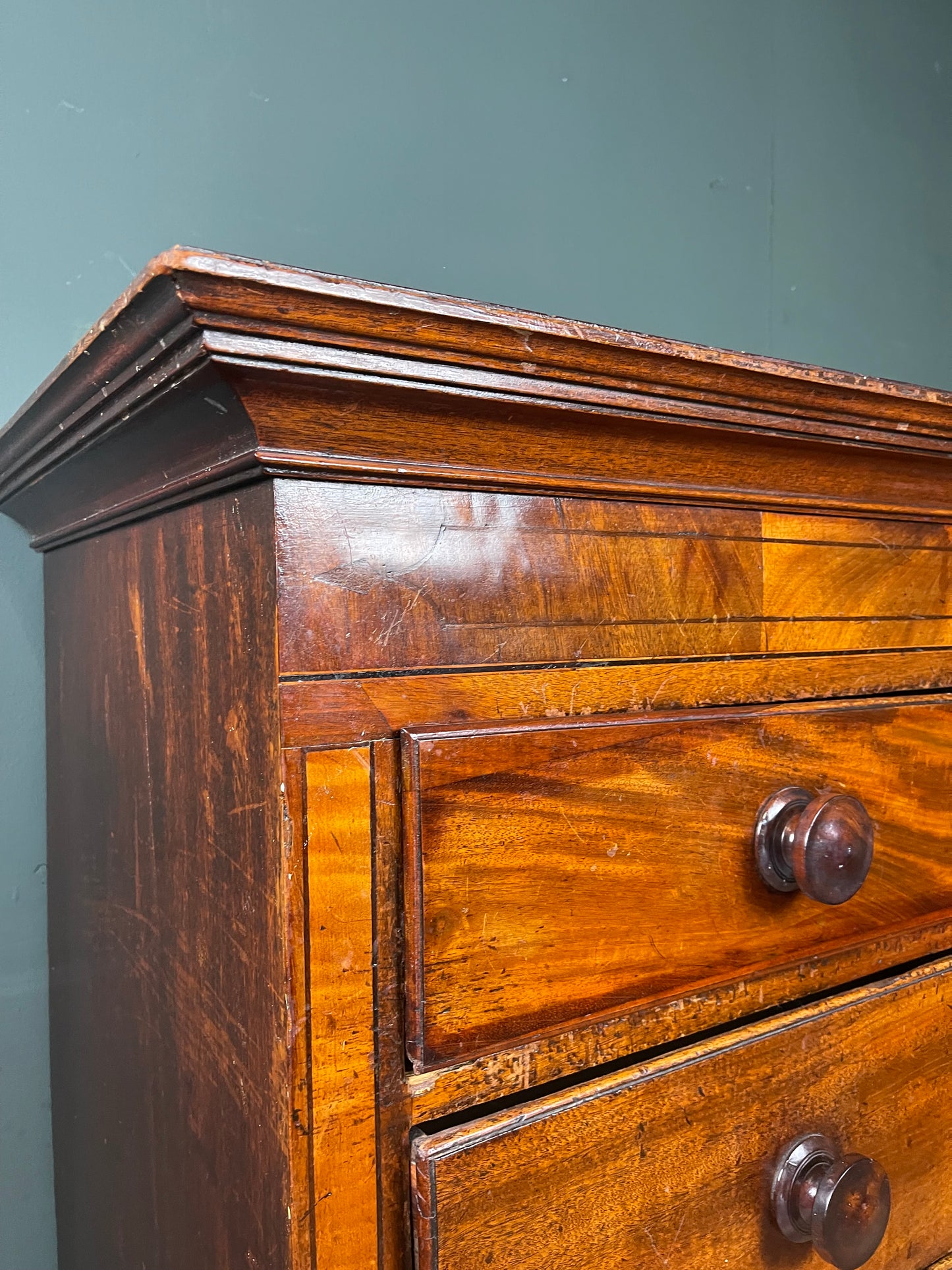 Large Victorian mahogany chest of drawers